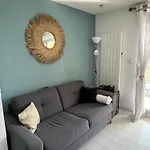 Apartmán T2 - Les Pieds Dans Le Sables En Toutes Saisons 5 Couchages - Climatisation - Parking Privee - Piscine - Situation Optimum Et Rare - Amoureva - Richelieu- Cap D'agde *
