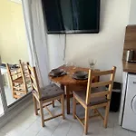 T2 - Les Pieds Dans Le Sables En Toutes Saisons 5 Couchages - Climatisation - Parking Privee - Piscine - Situation Optimum Et Rare - Amoureva - Richelieu- Cap D'agde * Agde