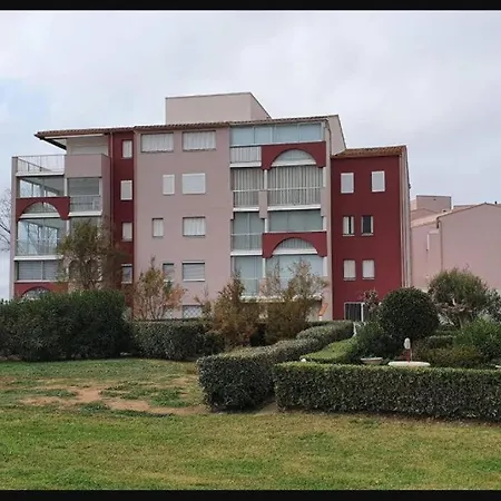 Apartment T2 - Les Pieds Dans Le Sables En Toutes Saisons 5 Couchages - Climatisation - Parking Privee - Piscine - Situation Optimum Et Rare - Amoureva - Richelieu- Cap D'agde