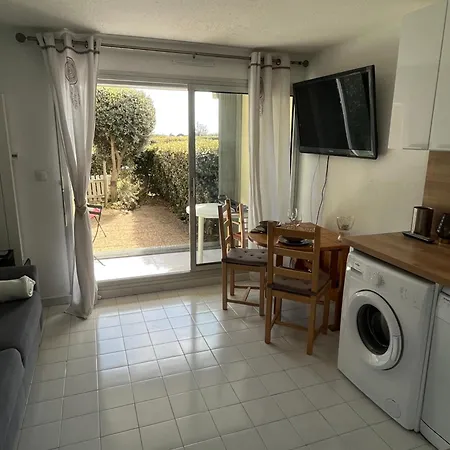 T2 - Les Pieds Dans Le Sables En Toutes Saisons 5 Couchages - Climatisation - Parking Privee - Piscine - Situation Optimum Et Rare - Amoureva - Richelieu- Cap D'agde Apartamento Agde