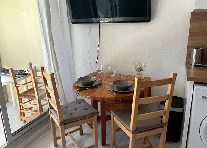 T2 - Les Pieds Dans Le Sables En Toutes Saisons 5 Couchages - Climatisation - Parking Privee - Piscine - Situation Optimum Et Rare - Amoureva - Richelieu- Cap D'agde * Agde